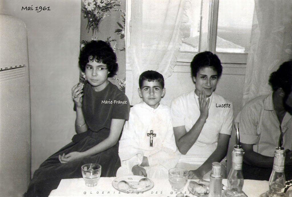 MERS EL KEBIR F UN JOUR DE COMMUNION MAI 1961.jpg